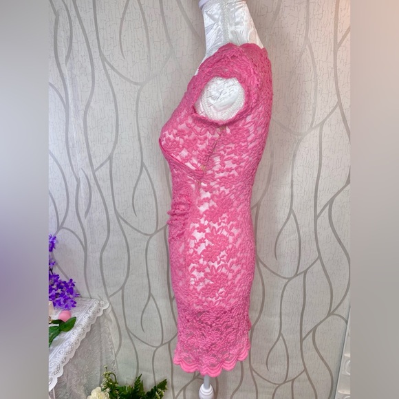 🌷 Vibrant Rose Red Pink Sheer Lace Dress 🌷 - Picture 6 of 10